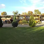 Mobile Im Mit Seezugang 公寓 Dabel